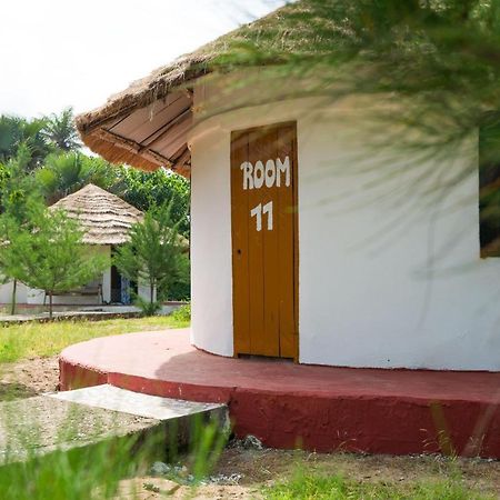 Tamba Kuruba Eco-Lodge Folonko Экстерьер фото