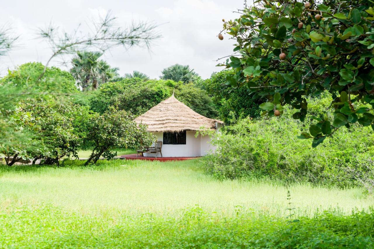 Tamba Kuruba Eco-Lodge Folonko Экстерьер фото