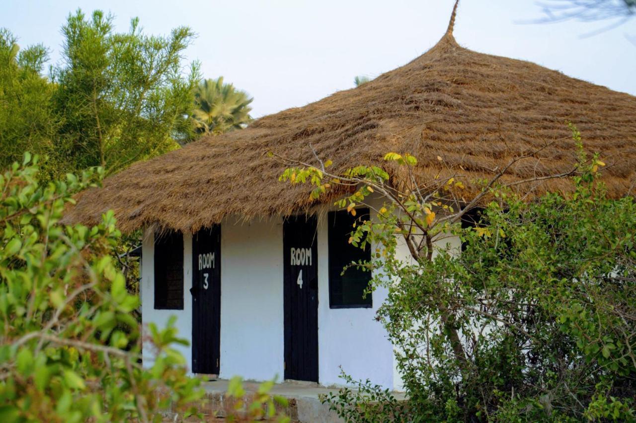 Tamba Kuruba Eco-Lodge Folonko Экстерьер фото